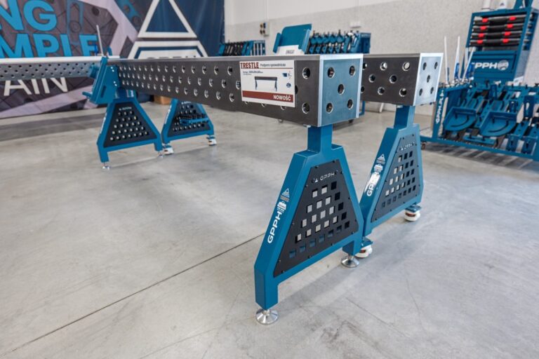 Los soportes de soldadura TRESTLE están disponibles en diferentes configuraciones superiores