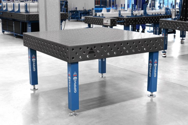 Stół spawalniczy GPPH z serii PRO o wymiarze 1500x1480 mm 