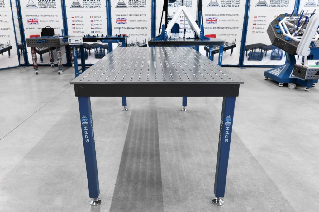 Mesa de soldadura y montaje GPPH de la serie BASIC con unas dimensiones de 2000x1000 mm