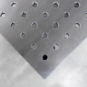 Stół Spawalniczy BASIC Rozmiar - 2000x1000mm, Siatka - 50x50mm, System - Φ16