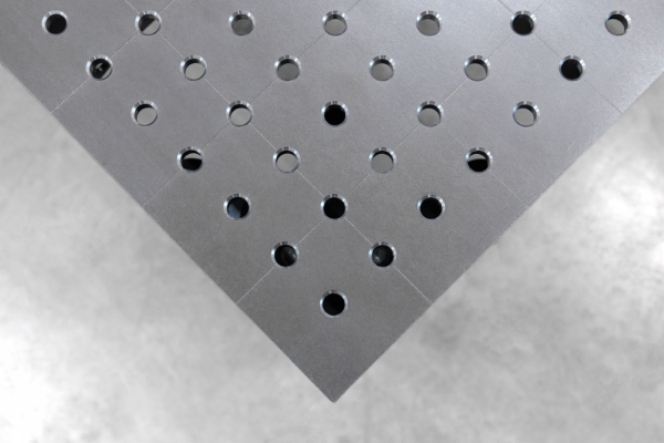 Stół Spawalniczy PLUS Siatka - 50x50mm, System - Φ16, Rozmiar - 1500x1000mm,