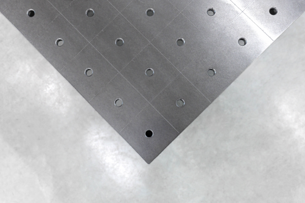 Stół spawalniczy SMART Siatka - 100x100mm, System - Φ16, Rozmiar - 2000x1000mm, Blat - 12mm