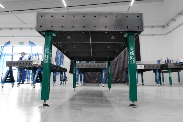 Stół spawalniczy SMART Siatka - 100x100mm, System - Φ16, Rozmiar - 2000x1000mm, Blat - 12mm