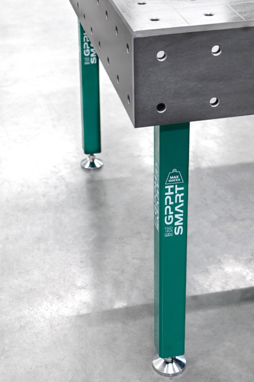 Stół spawalniczy SMART Siatka - 100x100mm, System - Φ16, Rozmiar - 2400x1200mm,  Blat - 12mm